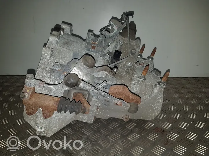 Mitsubishi ASX Manual 5 speed gearbox 2500A576