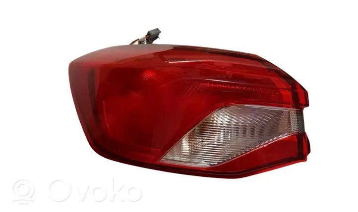 Ford Focus Lampa tylna JX7B13405CE