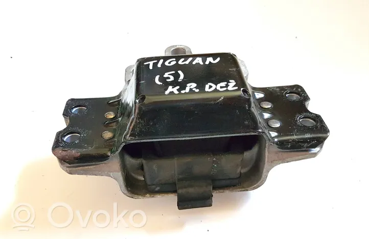 Volkswagen Tiguan Coussinet de boîte de vitesses 3C0199555AT