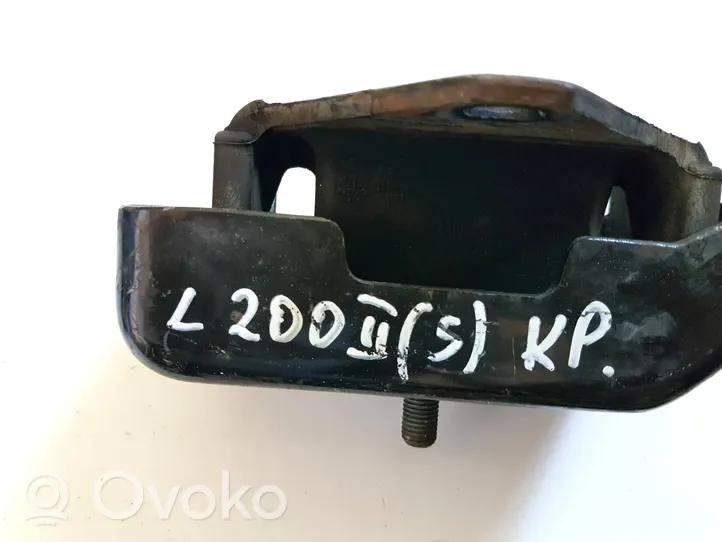 Mitsubishi L200 Supporto di montaggio del motore MR992670