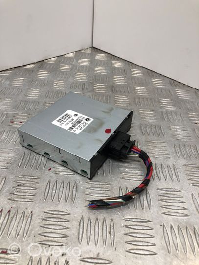 BMW 5 F10 F11 Voltage converter/converter module 9233143