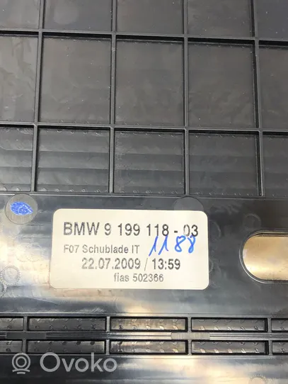 BMW 5 GT F07 Boîte / compartiment de rangement pour tableau de bord 9199118