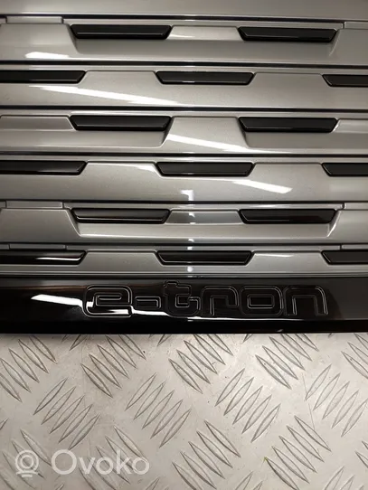 Audi Q4 Sportback e-tron Grotelės priekinės 89A853651B
