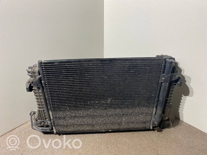 Volkswagen PASSAT CC Set del radiatore 1T0820411B