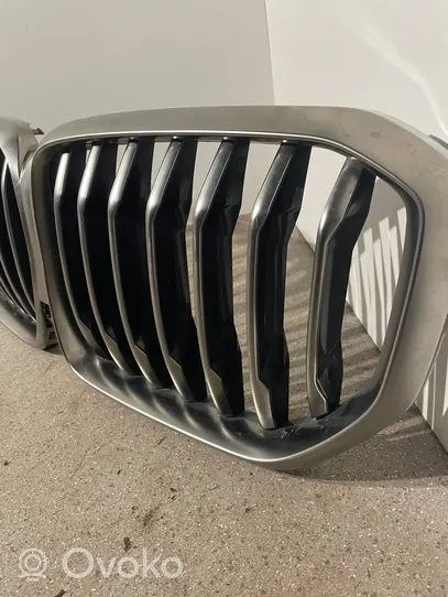 BMW X5 G05 Grille de calandre avant 7454887