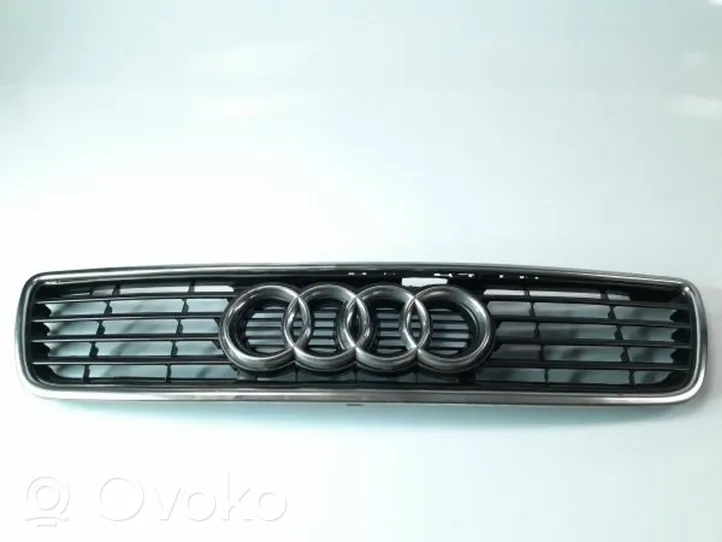 Audi A6 S6 C4 4A Griglia anteriore 