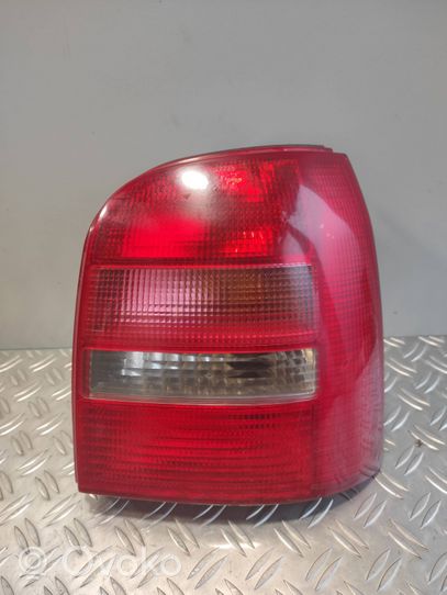 Audi A4 S4 B5 8D Lampa tylna 8D9945096C