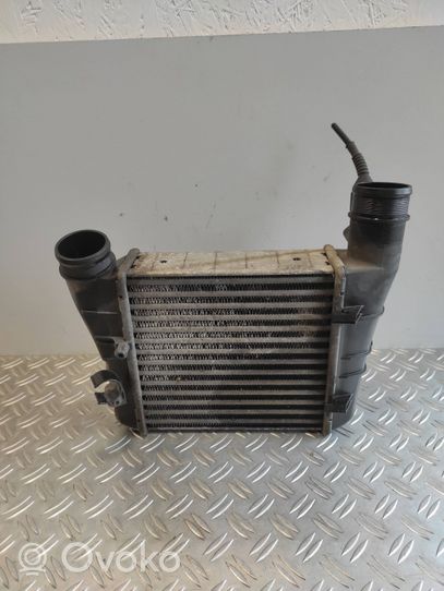 Seat Exeo (3R) Chłodnica powietrza doładowującego / Intercooler 8E0145805AA