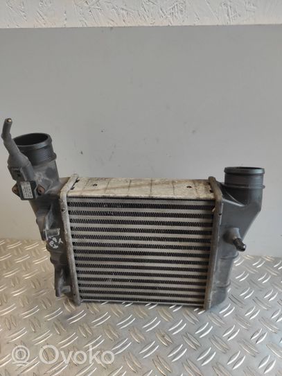 Seat Exeo (3R) Chłodnica powietrza doładowującego / Intercooler 8E0145805AA