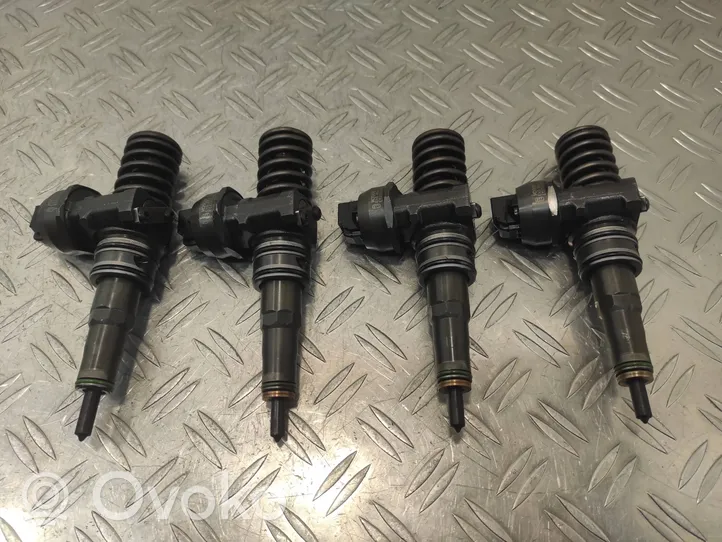 Volkswagen PASSAT B6 Sprauslu komplekts 038130073BN