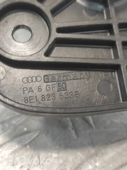 Audi A4 S4 B7 8E 8H Variklio dangčio (kapoto) rankenėlė 8E1823533B