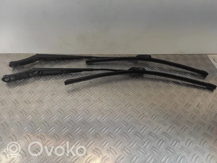 Volkswagen Tiguan Ramię wycieraczki szyby przedniej / czołowej 5N1955409