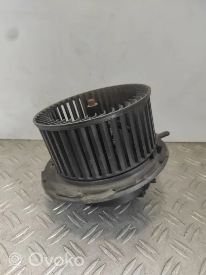 Volkswagen Tiguan Mazā radiatora ventilators 3C1820015L