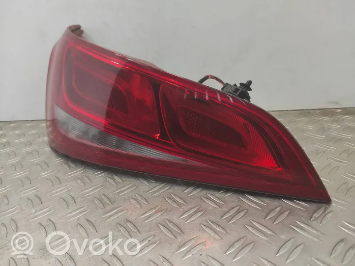 Audi Q5 SQ5 Aizmugurējais lukturis virsbūvē 8R0945093