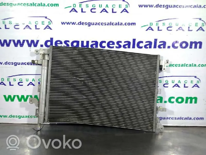 Volvo XC90 Radiateur condenseur de climatisation P28995084X