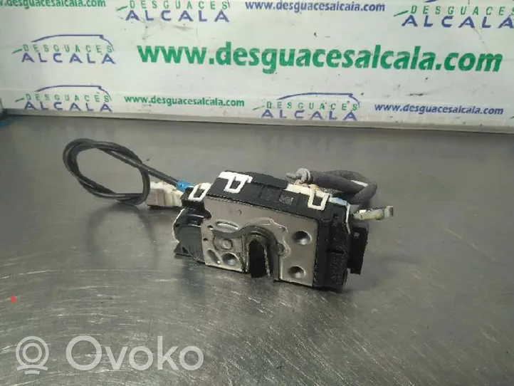 Volkswagen Crafter Front door lock 