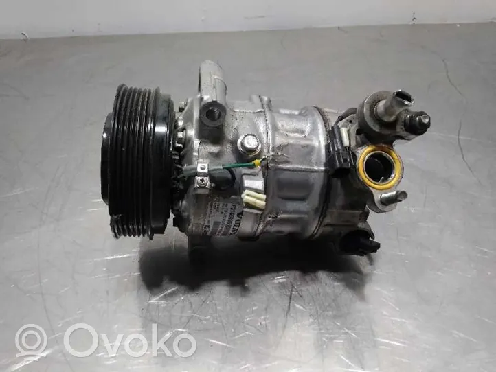 Volvo V40 Ilmastointilaitteen kompressorin pumppu (A/C) 31469966