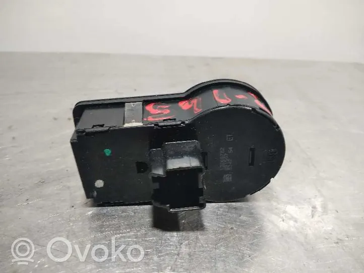 Opel Astra J Interruttore di regolazione dell’illuminazione del quadro 13268702