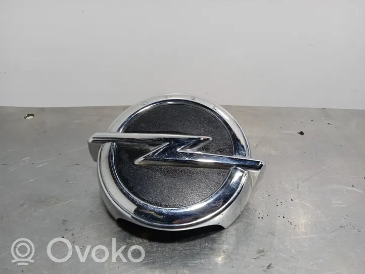 Opel Astra K Takaoven ulkokahva 13424603