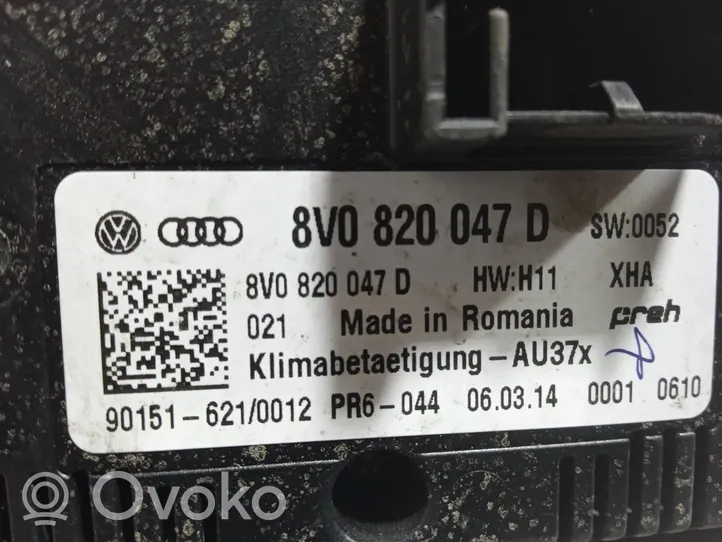 Audi A3 S3 8V Ilmastoinnin ohjainlaite 8V0820047D