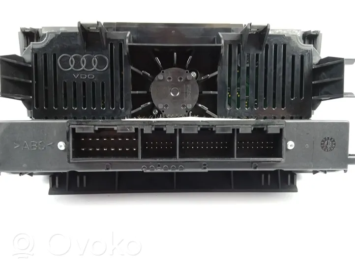 Audi A3 S3 8P Ilmastoinnin ohjainlaite 8P0820043A