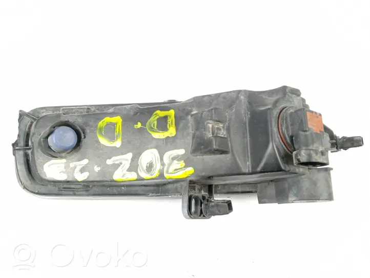 Ford Focus Feu antibrouillard avant F1EB15A254AB