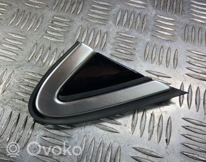 Volvo V40 Rivestimento parafango (modanatura) 31349230