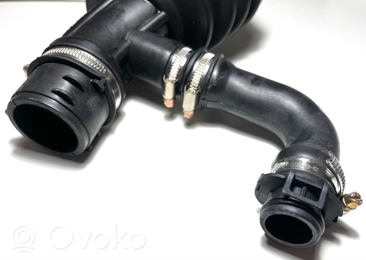 Volvo C30 Tube d'admission d'air 72100865