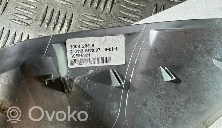 Volvo V70 Moldura protectora de plástico del espejo lateral 30695991