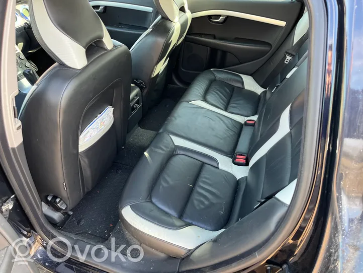 Volvo V70 Fotele / Kanapa / Boczki / Komplet 