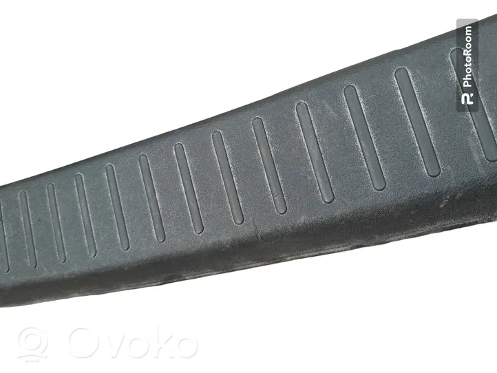 Toyota Auris E180 Rivestimento di protezione sottoporta del bagagliaio/baule 64716-0F010