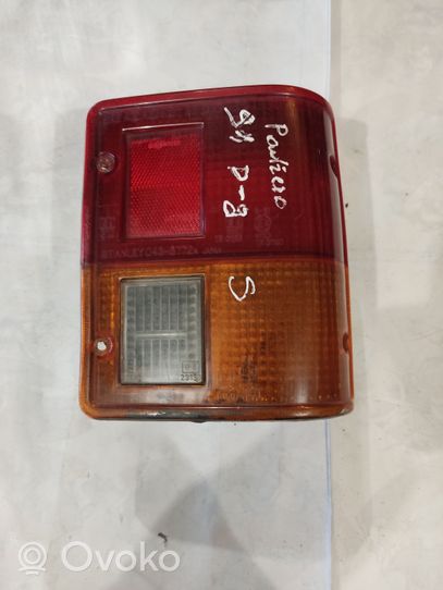 Mitsubishi Pajero Lampa tylna 