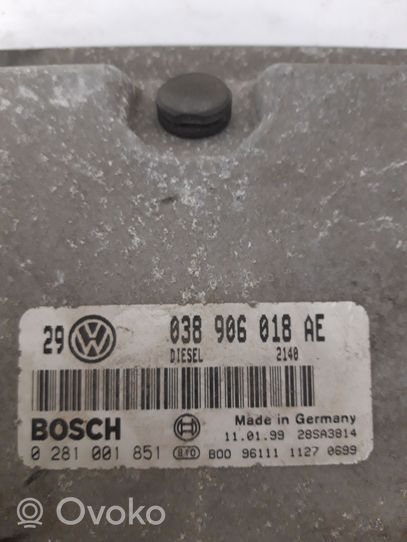 Volkswagen PASSAT B5.5 Unidad de control/módulo del motor 038906018AE