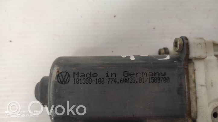 Volkswagen Golf IV Moteur de lève-vitre de porte arrière 101438200