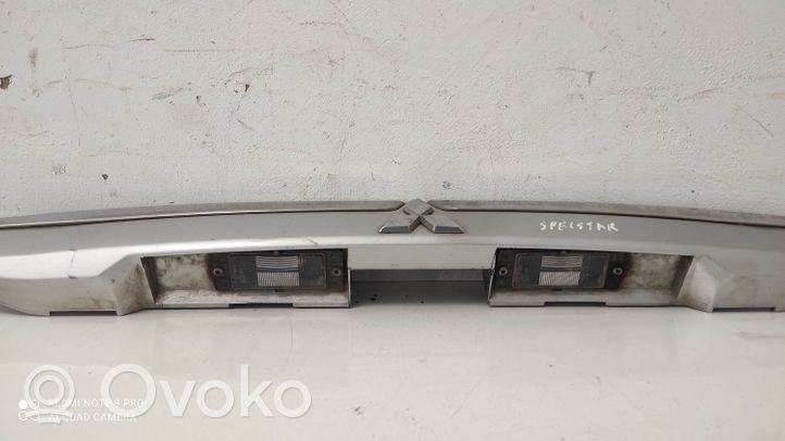 Mitsubishi Space Star Lampa oświetlenia tylnej tablicy rejestracyjnej MR245529