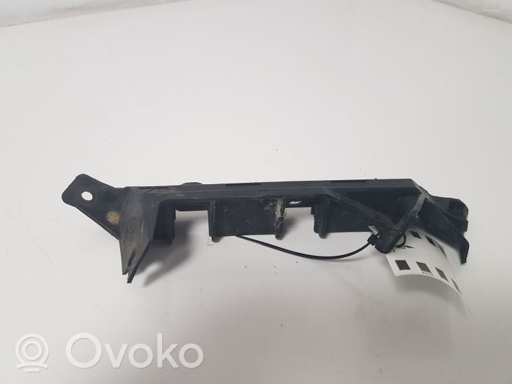 Seat Ibiza IV (6J,6P) Support de montage de pare-chocs avant 6J0807183