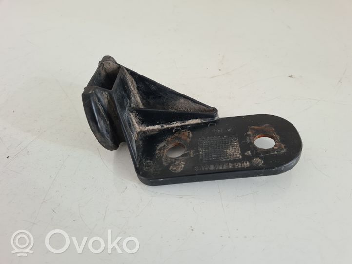 BMW 3 E36 Support de montage de pare-chocs avant 81225771