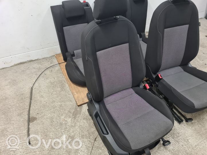 Volkswagen Golf VII Set interni 