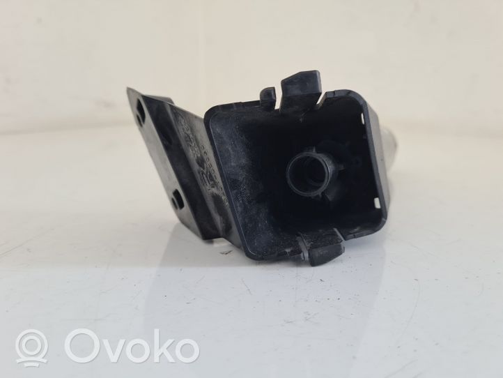 Toyota Avensis T270 Ugello a spruzzo lavavetri per faro 8520705030