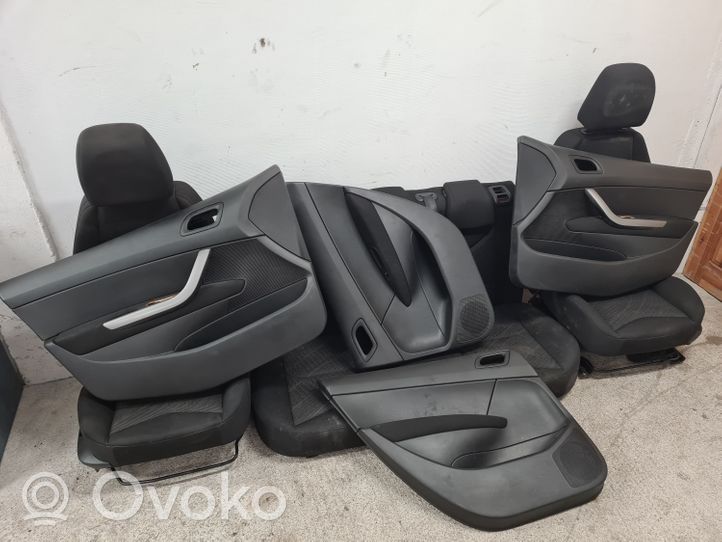 Peugeot 308 Set di rivestimento sedili e portiere 