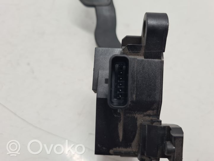 Nissan Note (E12) Pedal del acelerador 180021HMOB