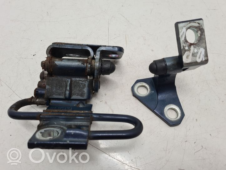 Volkswagen PASSAT B7 Front door hinge set 3C0831402