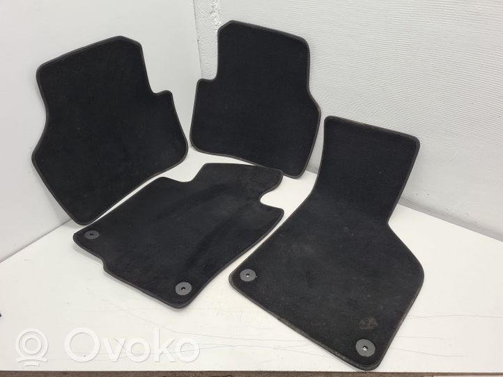 Volkswagen PASSAT B7 Set di tappetini per auto 3C1863011C