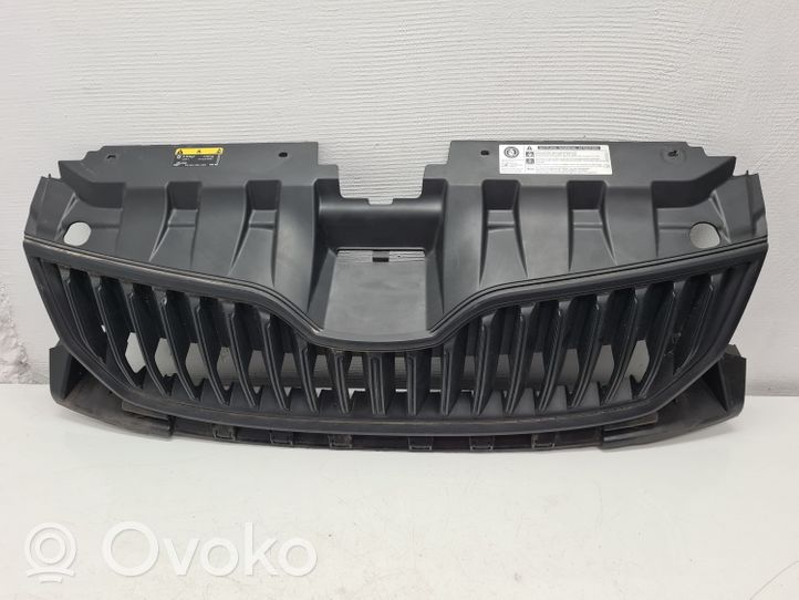 Skoda Fabia Mk3 (NJ) Maskownica / Grill / Atrapa górna chłodnicy 6V0853653A