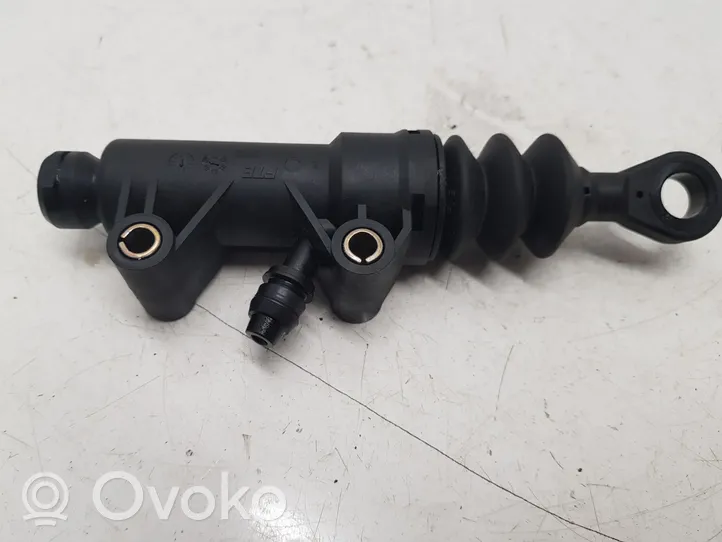 Mini One - Cooper R50 - 53 Główny cylinder sprzęgła 21526758825