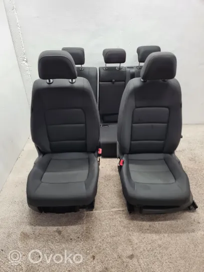 Volkswagen Golf Sportsvan Fotele / Kanapa / Komplet 