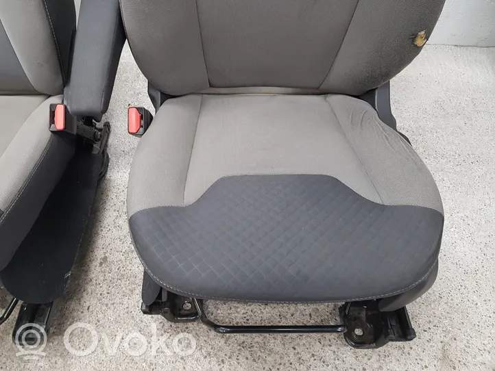 Ford Turneo Courier Seat set 