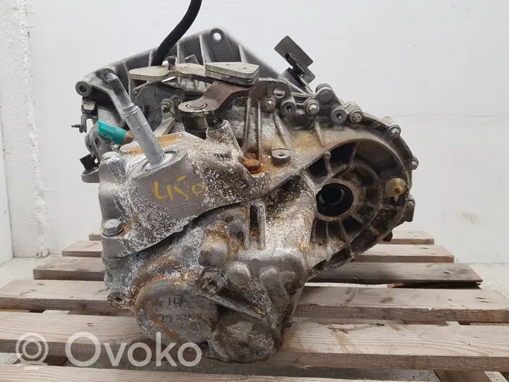 Dacia Lodgy Manual 5 speed gearbox 320107276R