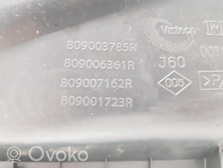 Dacia Lodgy Rivestimento del pannello della portiera anteriore 809001723R