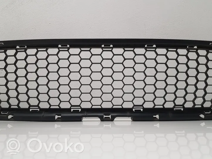 Dacia Sandero Grille inférieure de pare-chocs avant 8200735103